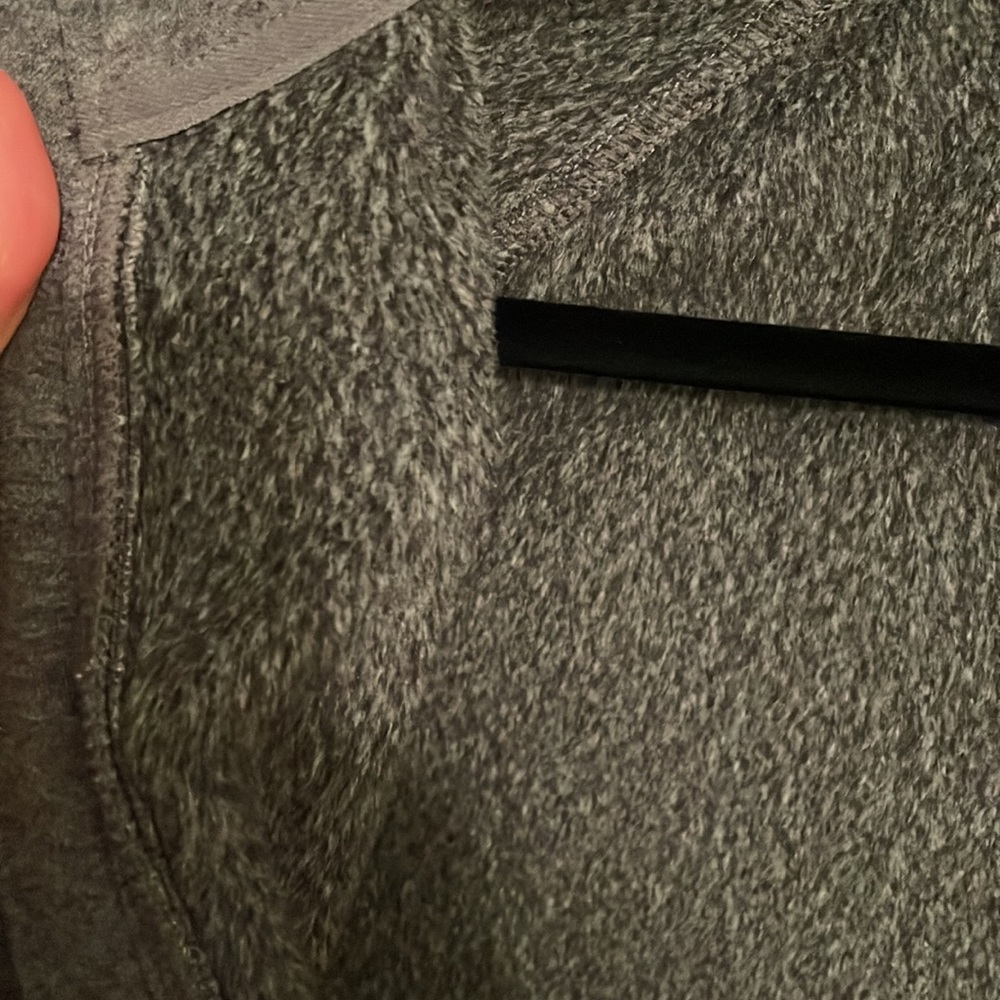 Sketchers lightweight track jacket - Picture 4 of 7